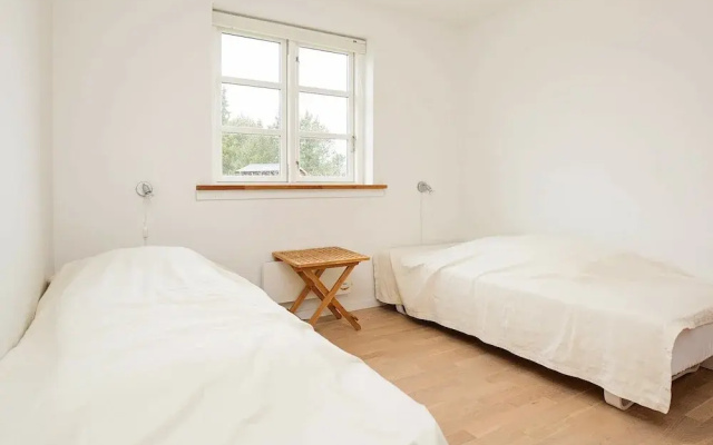 Vintage Holiday Home in Rødby With Hot Tub - фото 4