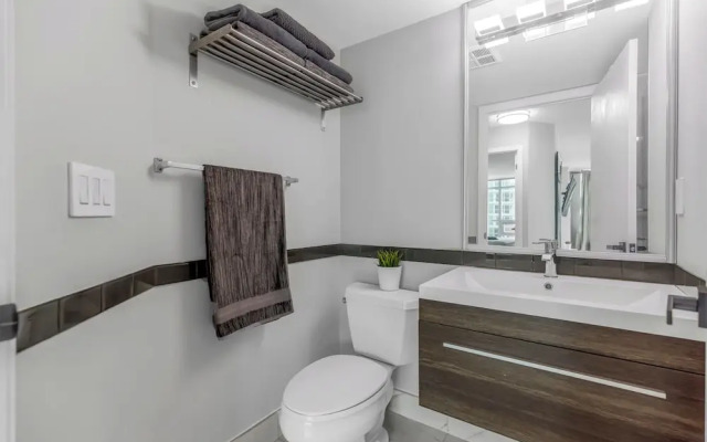 Toronto Waterfront Stay