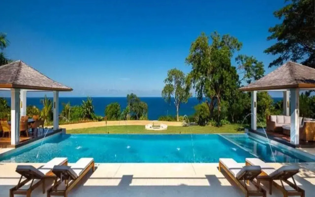 Sunny Vacation Villa at 1