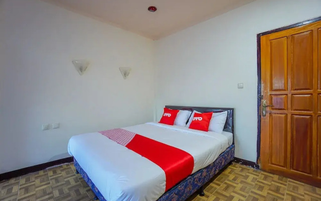 OYO 2217 Galaxy Hotel