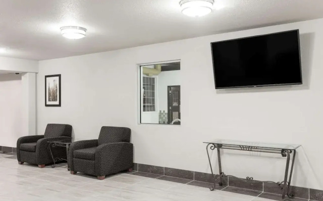 Super 8 Grande Prairie