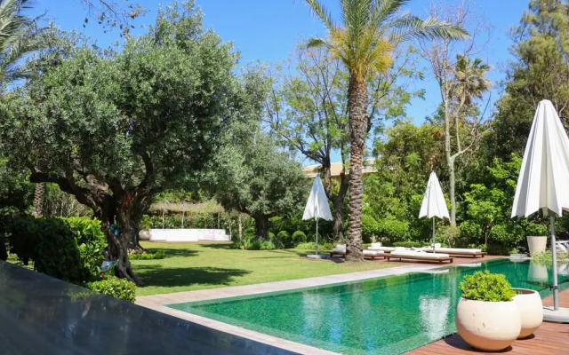 Luxurious Coastal Villa with Pool