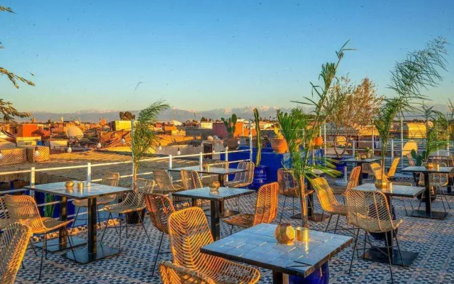 Zwen Zwen Boutique Hotel Rooftop & Spa