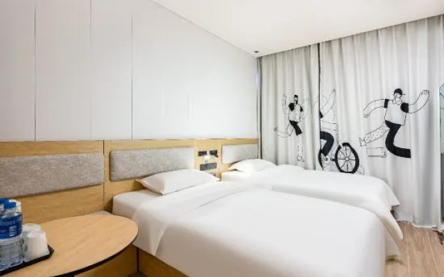 Hi Inn Hotel (Beijing Huilongguan Huoying Subway Station)