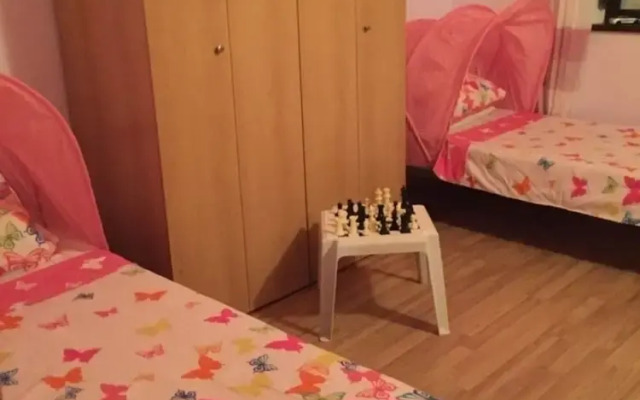 Inviting 4-bed Villa in Dolishte