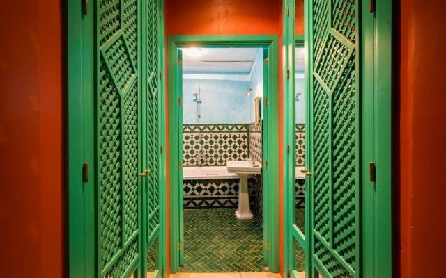 Eva Recommends Abades