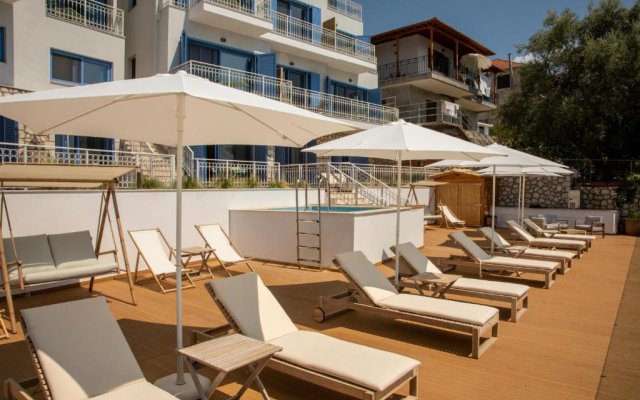 Lefkada Blue Luxury Apartments B6 Perigiali Entrance Level