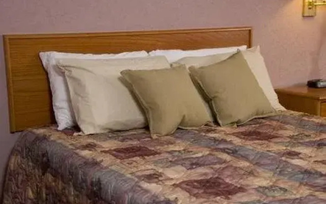 Thunder Bay Inn