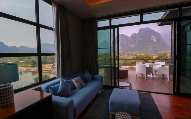 Inthira Vang Vieng