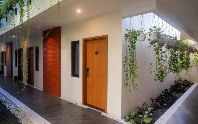 Urbanview Hotel Nardis Living near UMY