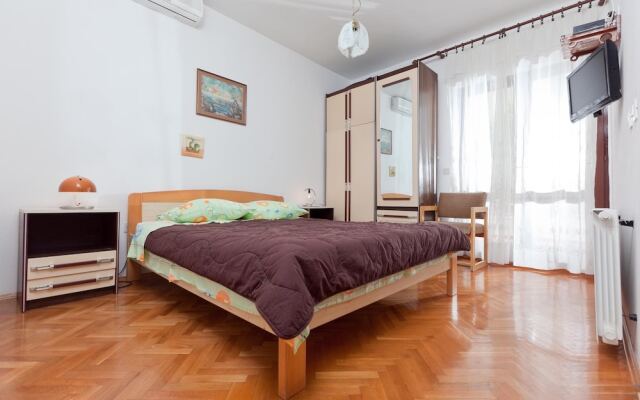 Hostel Makarska