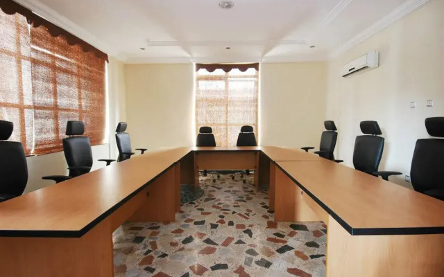 Planet One Hotel & Wellness