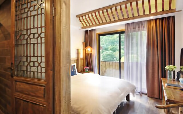 Floral Hotel·Yicheng Yijia Hotel(Dongda store of Zhangjiajie National Forest Park)