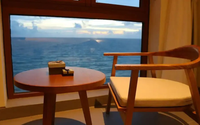 SOLANA Hotel Sunset Town Phu Quoc