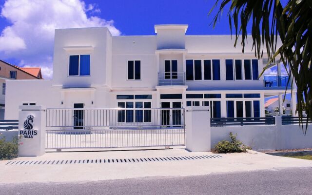 3Bd Luxury Villa Located in Prime Loc