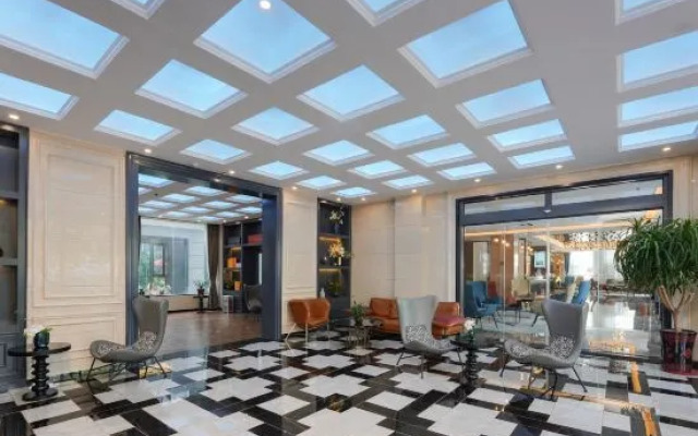 LANOU Hotel (Yucheng Debai Plaza)