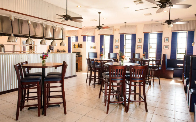 Skipjack Resort & Marina