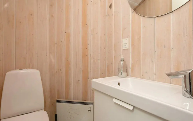6 Person Holiday Home in Vaeggerlose