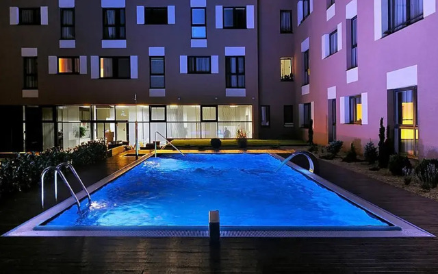 Melrose Apartments 2
