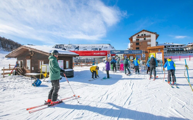 Abeti A3-14 few min From ski