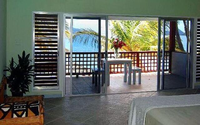 Fort Recovery Beachfront Villa & Suites Hotel