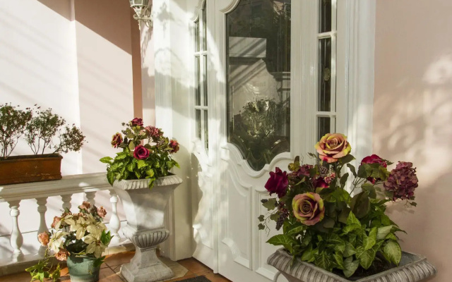 Eugenia Hotel