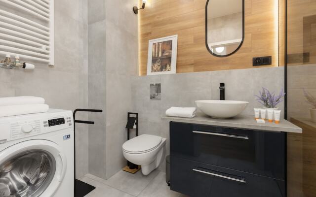 Spacious Apartment by Renters