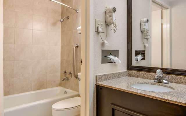 Quality Inn Suwanee I-85