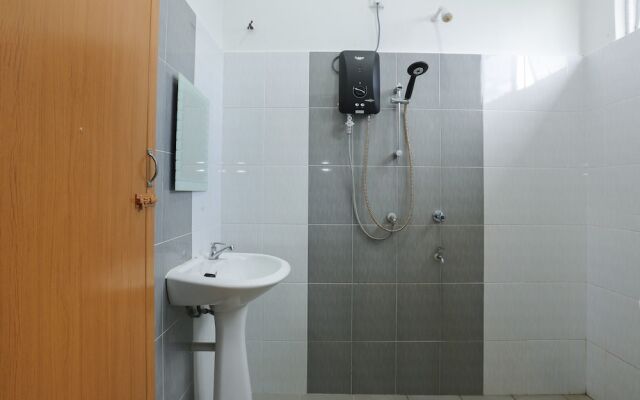 OYO 90274 Wadi Isfa Inn