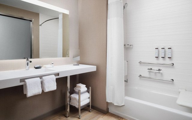 AC Hotel by Marriott Dayton