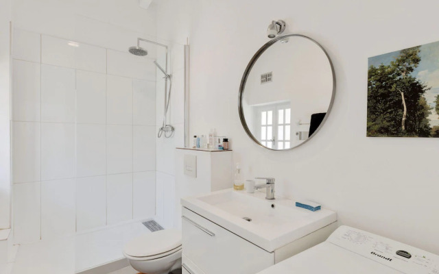 Modest Holiday Home in Avignon next to the City Centre