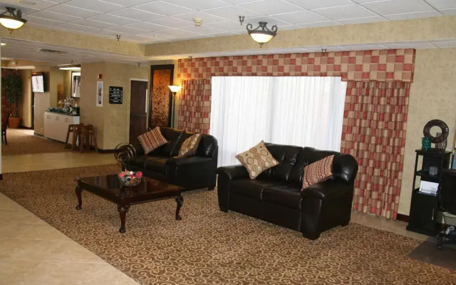 Rome Inn & Suites