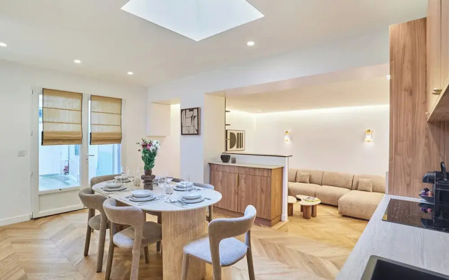 2BR With AC Canal Saint-martin