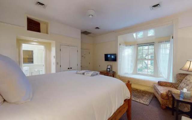 Madeleine Suite #7
