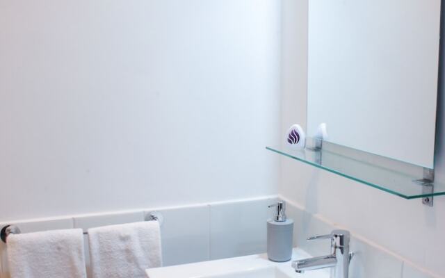 Chroma Apt Farinone 28