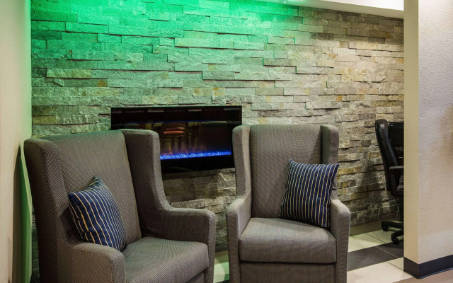 Baymont by Wyndham Cedar Rapids