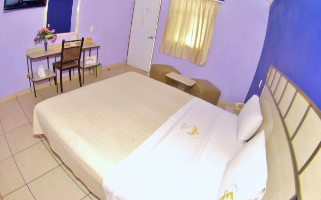 Hotel Plaza Bandera