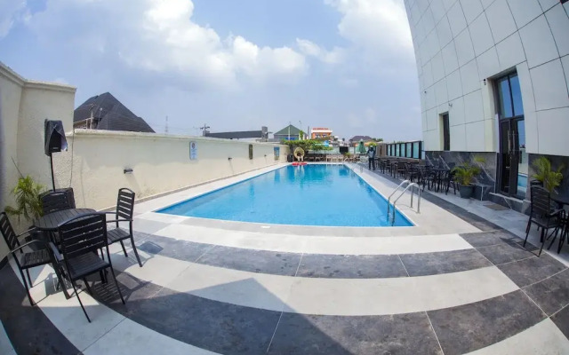 Garden Top Hotel Festac