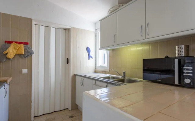 Sea 3BDR House W/ Patio by Lovelystay