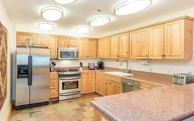 Bear Creek Lodge 213 2 Bedroom Condo by Alpine Lodging Telluride
