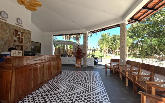 CHARM HON ROM VILLAS by SAZI