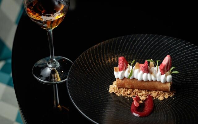 Museum Apartment Hotel, Independent Collection by EVT