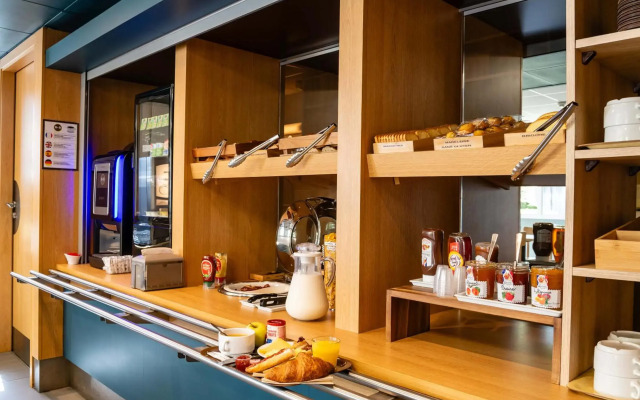 B&B HOTEL Saint-Etienne Monthieu