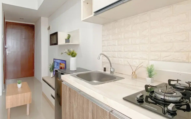 Simple Grey 1Br At Vittoria Residence Apartment