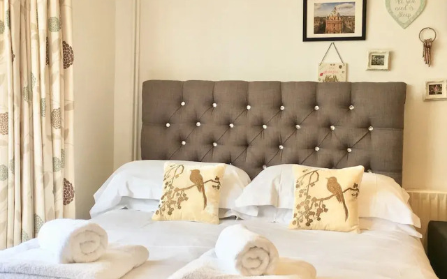 Cosy Inn Self-Contained Studio - Free Parking