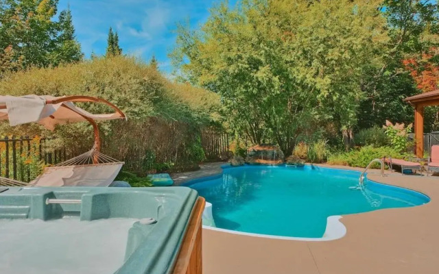 Executive Double 26 - Stunning Luxury log Home With hot tub Sauna Heated Pool