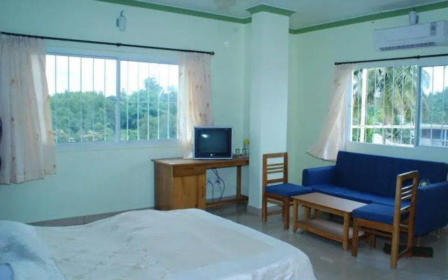 Hotel O.L.V Palace