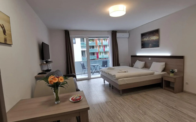 Corvin Holiday Apartment Hotel