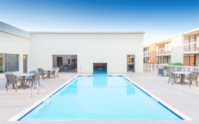 Days Inn by Wyndham Altus