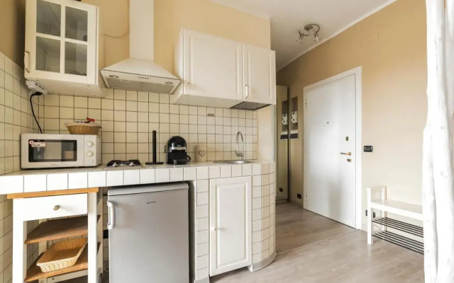 Pasteur Modern Studio with Terrace!